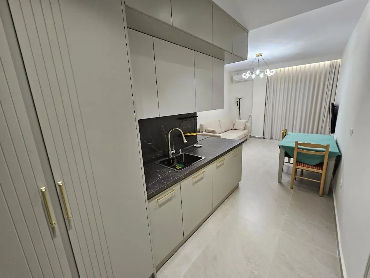 Otel My Apartments Te Rruga Bogdaneve Tiran Arnavutluk